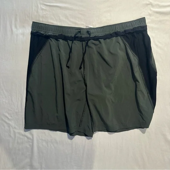 Columbia Men’s Shorts Size XXL - Picture 3 of 9